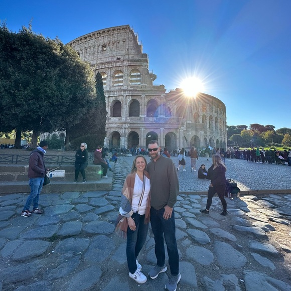 Meet your Posher, Vicky - Picture 3 of 5